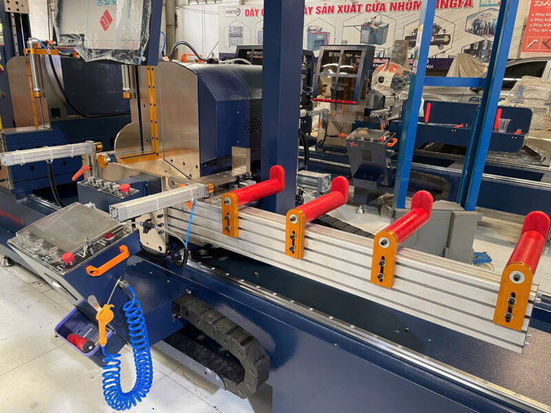Máy Cắt Nhôm CNC Lưỡi 600 Meisheng