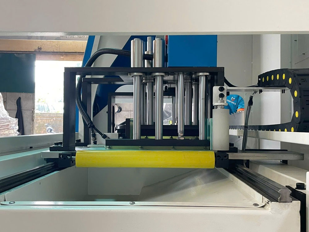 MÁY CẮT NHÔM CÔNG NGHIỆP LƯỠI 550 – CNC MÁY CẮT NHÔM CÔNG NGHIỆP LƯỠI 550 – CNC